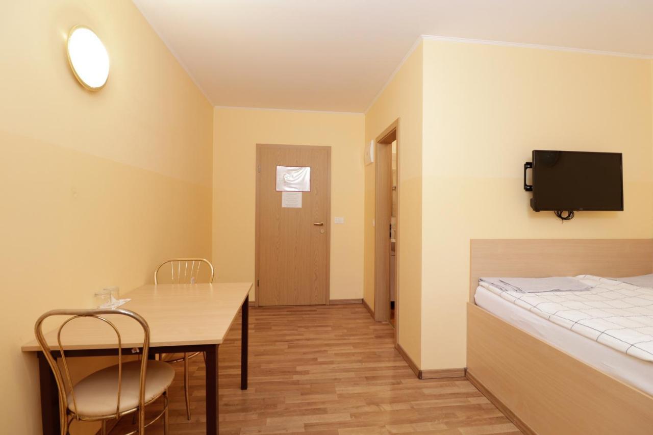 Beg Rooms Maribor Buitenkant foto