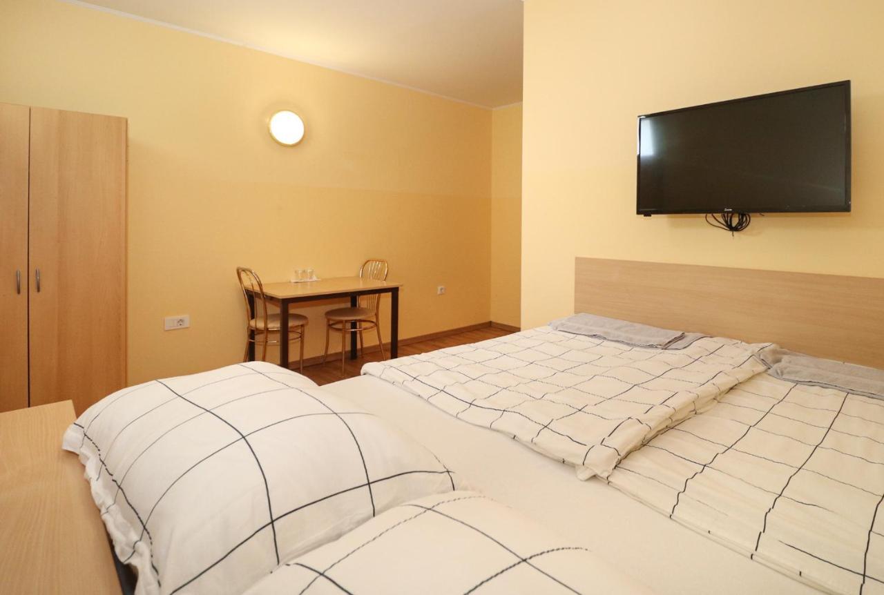 Beg Rooms Maribor Buitenkant foto