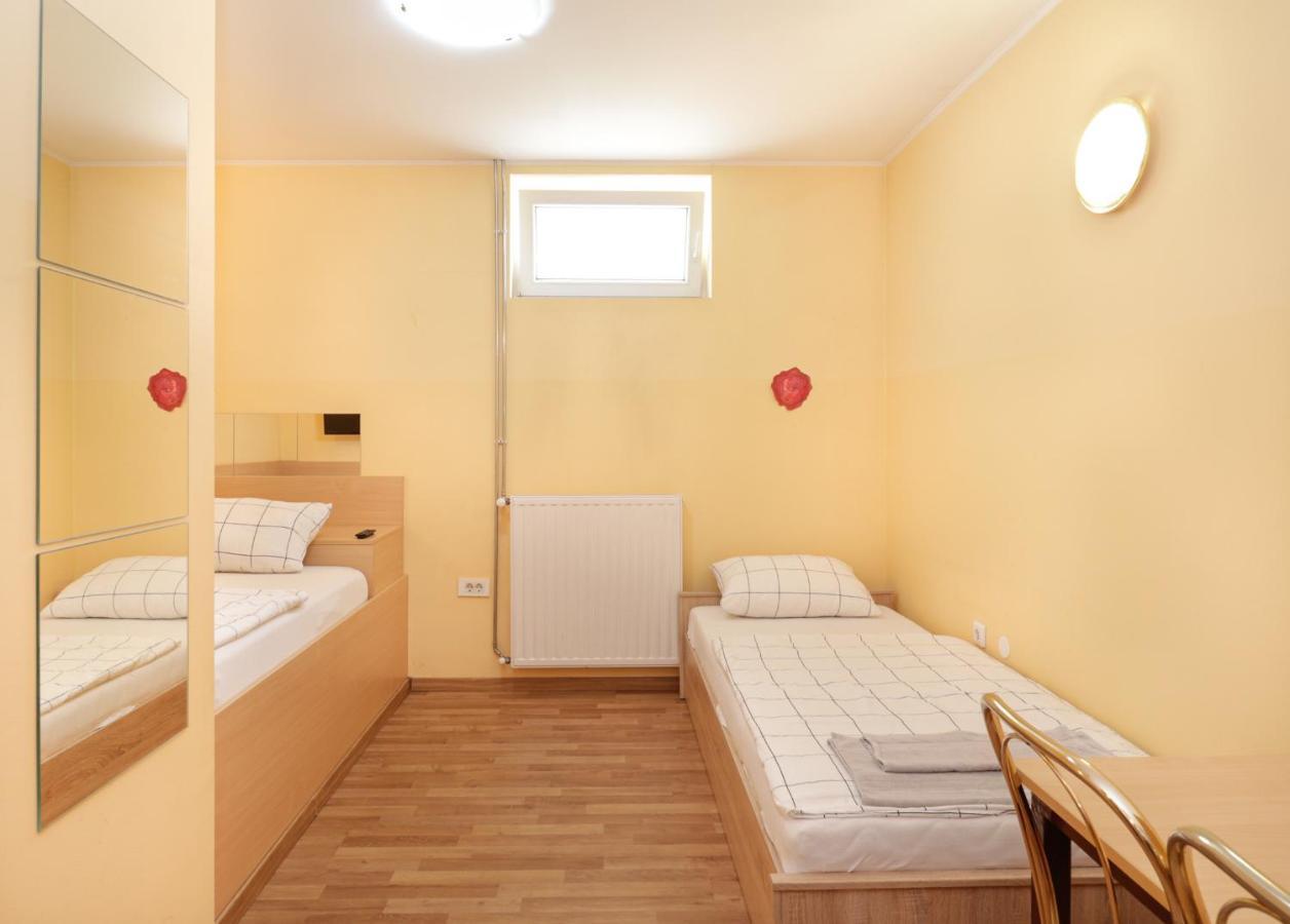 Beg Rooms Maribor Buitenkant foto