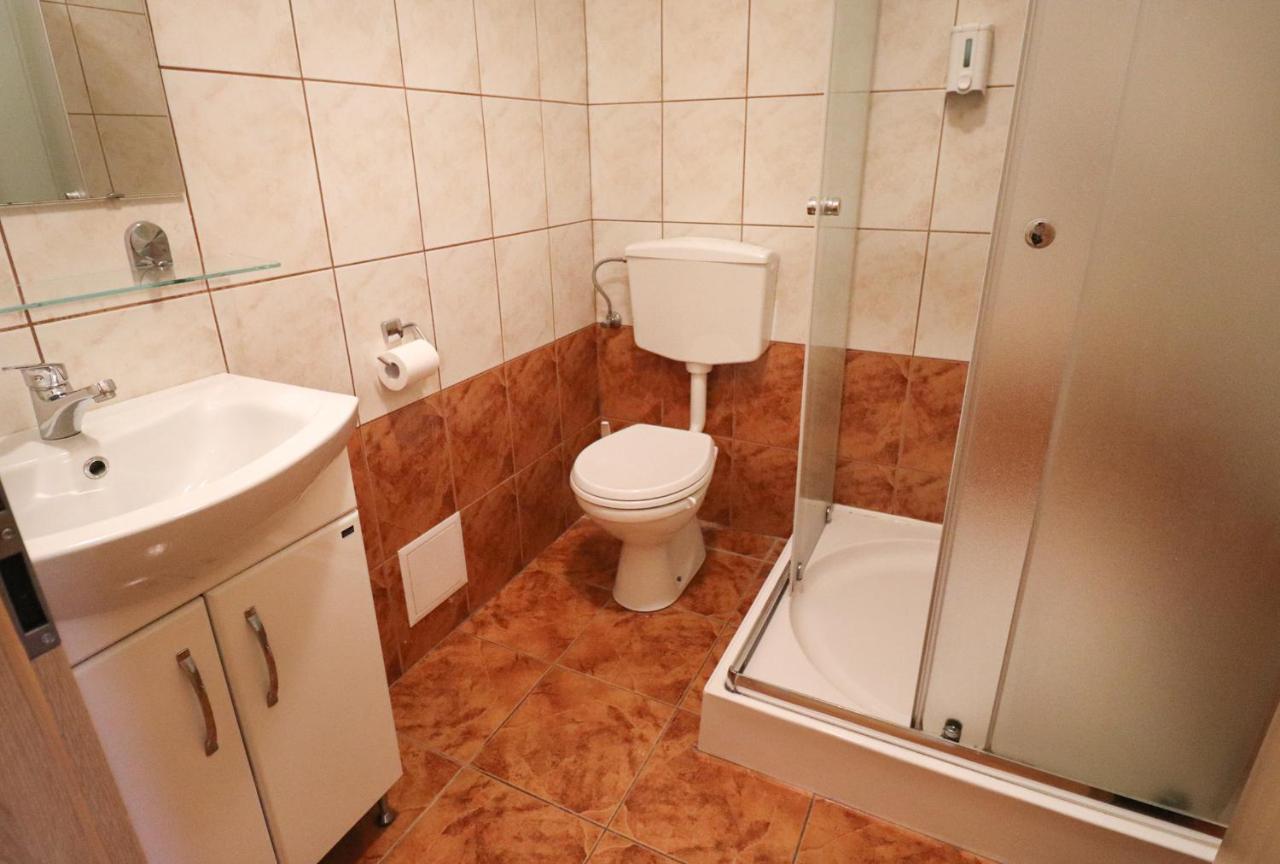 Beg Rooms Maribor Buitenkant foto